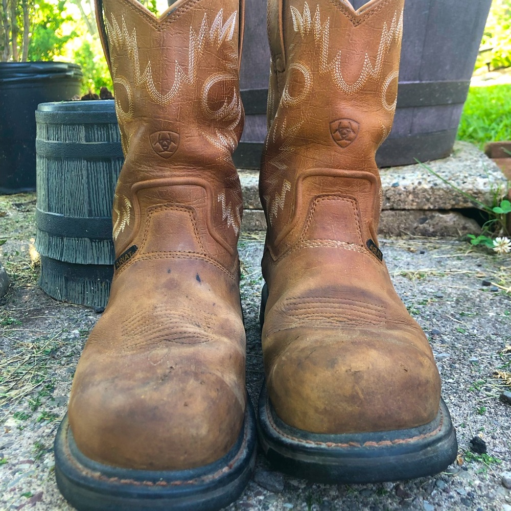 SOLD** ARIAT WORKHOG WATERPROOF COMPOSITE TOE WORK BOOT*